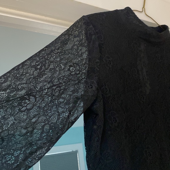 Lace bodysuit - Picture 2 of 5